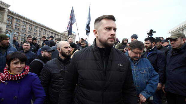 Юморист примеряет френч диктатора
