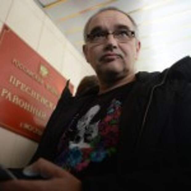 2948857 03.10.2016 Блогер Антон Носик, обвиняемый в распространении экстремистских материалов в интернете, в Пресненском суде Москвы. Кирилл Каллиников/РИА Новости