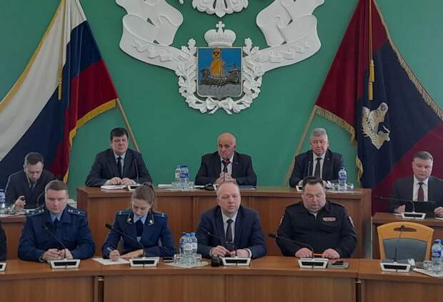 Сергей Ситников поручил ежедневно контролировать своевременность выплаты зарплат