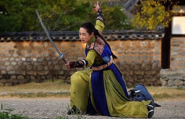 Женщины-самураи онна-бугэйся — незаслуженно забытые вершительницы японской истории