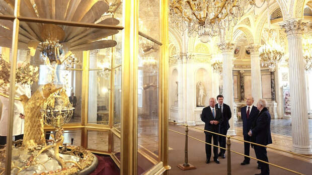 Место неформальной дипломатии: как прошел визит султана Малайзии в Эрмитаж