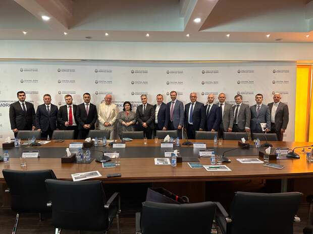 Представители ведущих структур российского и азербайджанского фондового рынка провели бизнес-встречу в Баку