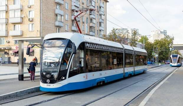 Около 40 приподнятых платформ на остановках трамвая обустроили в столице в 2023 году