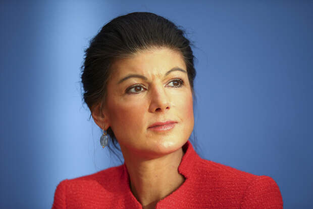 Политик Вагенкнехт призвала ФРГ и ЕС отказаться от курса на подчинение США