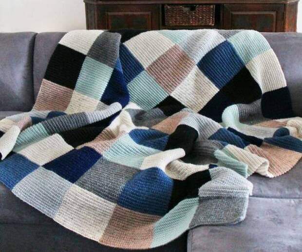 Современные вязанные пледы и покрывала своими руками Красивый вязаный плед на диван своими рукам