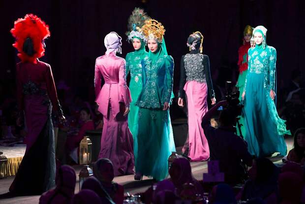 Исламская мода и Miss World Muslimah Исламская мода и Miss World Muslimah