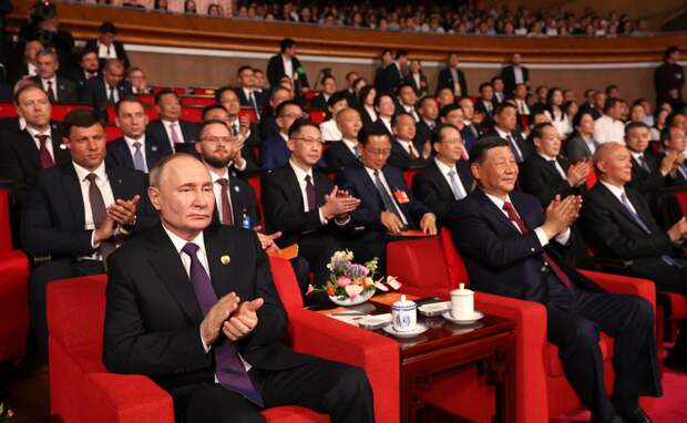 Визит Путина в Китай показал уязвимость США Сегодня
