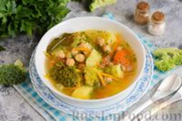 Фото к рецепту: Овощной суп с брокколи и нутом