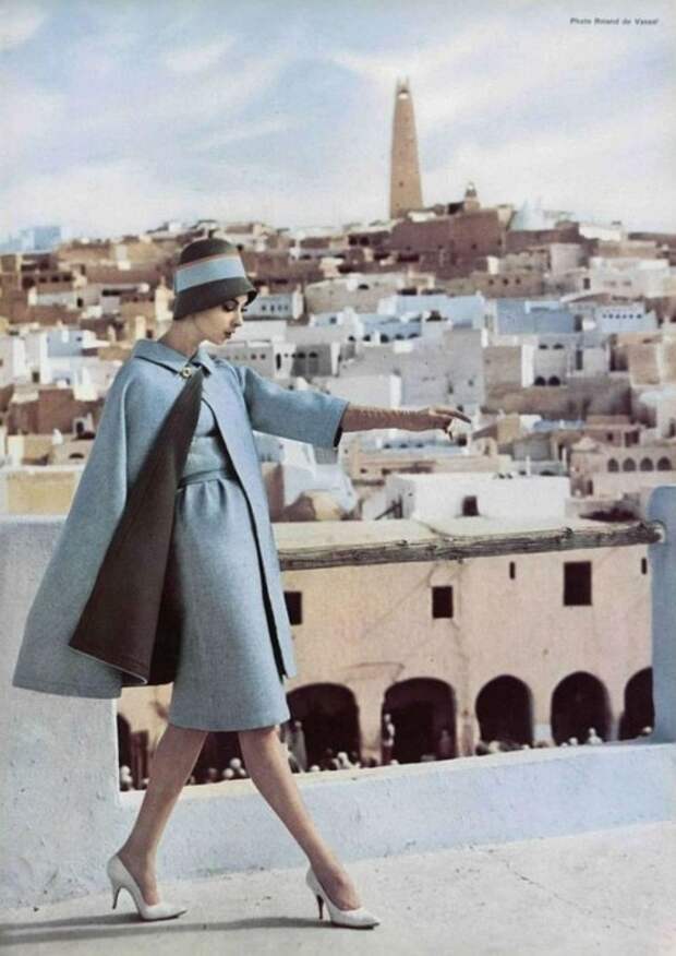 1960 Photographer - Roland de Vassal for Nina Ricci.