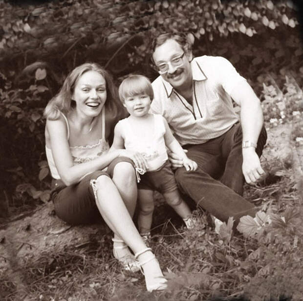 Наталья Андрейченко, Максим Дунаевский и их сын Дмитрий семья, слушают, фото