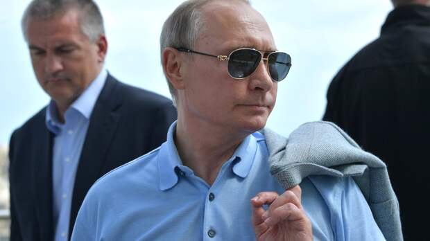 Эксперты США посоветовали Путину сменить внешность и исчезнуть Эксперты США посоветовали Путину сменить внешность и исчезнуть