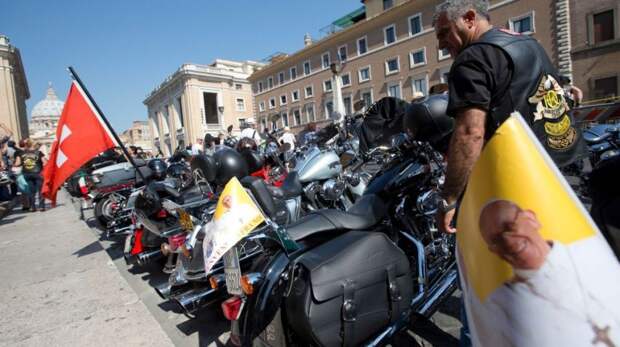 авто, Папа Римский, Harley-Davidson