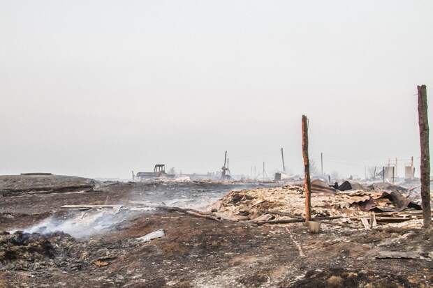 Следком возбудил уголовное дело из-за сгоревшей деревни в Большереченском районе