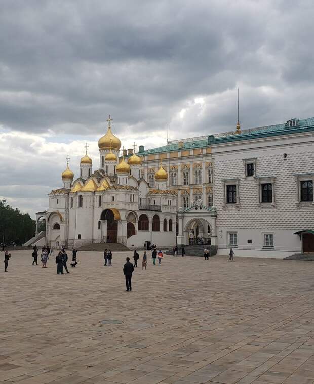Если вам понравилась статья, приглашаю вас поставить лайк и подписаться на блог "Иностранка"! Буду рада каждому подписчику! Обратите внимание на подборку рубрик в профиле.