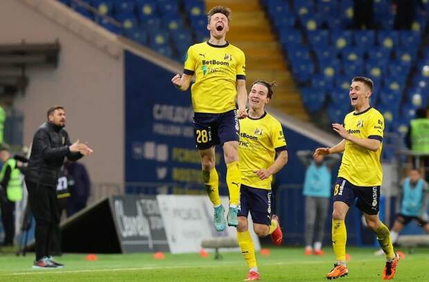 «Ростов» избежал поражения в матче с «Оренбургом», забив два гола в последние десять минут матча