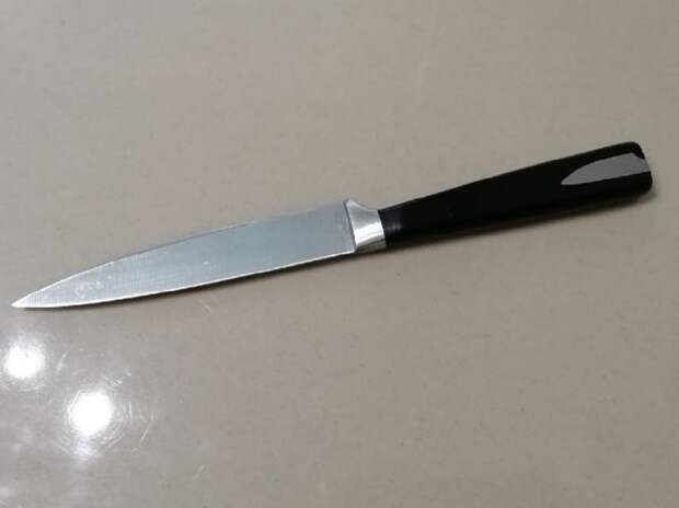 Застолье на улице Клубной в Ярославле закончилось ножевым ранением в шею