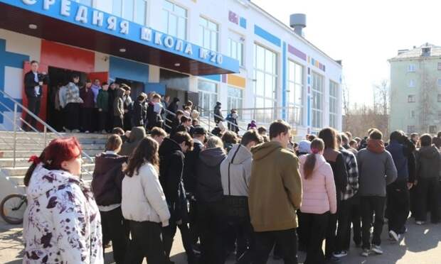 В школах и детских садах Северодвинска прошли антитеррористические учения с эвакуацией