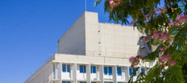 В Севастополе детей не пустили в бомбоубежище во время воздушной тревоги. Губернатор инцидент «запредельным идиотизмом»