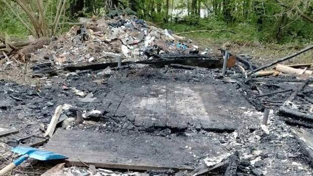 4 подростков проверяют на причастность к поджогу сарая в Раменском, где сгорел мальчик