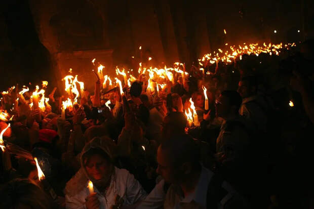 Главная тревога верующих: А если Благодатный огонь не сойдёт?