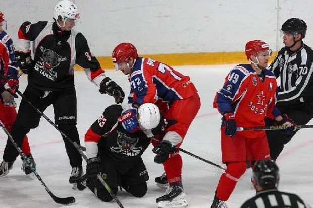 ХК "Тамбов" с разгромным счётом проиграл столичной "Звезде"