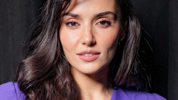 Sabah: в Турции выдали ордер на арест звезды сериала «Постучись в мою дверь»