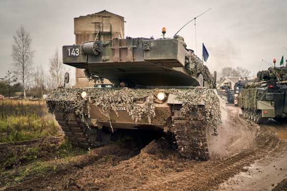 Наши бойцы выследили и подбили ещё один танк Leopard на Запорожском фронте (ВИДЕО) | Русская весна