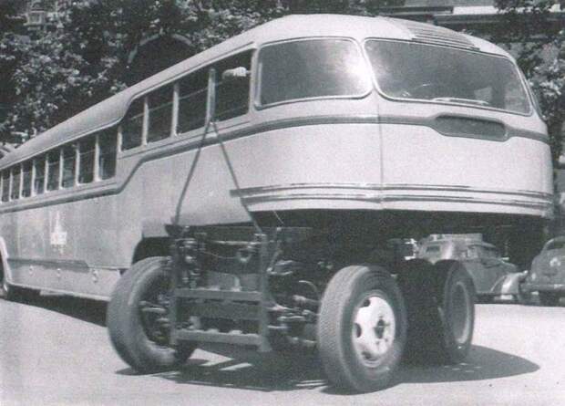 Fowler Landliner RV–41 самый удивительный автобус из Австралии Fowler Landliner RV–41 самый удивительный автобус из Австралии авто, автобус, автодизайн, автоистория, автомобили, грузовик, интересно, прицеп