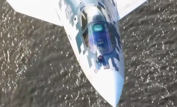 Проход Су-57 на сверхмалой высоте: уникальные кадры