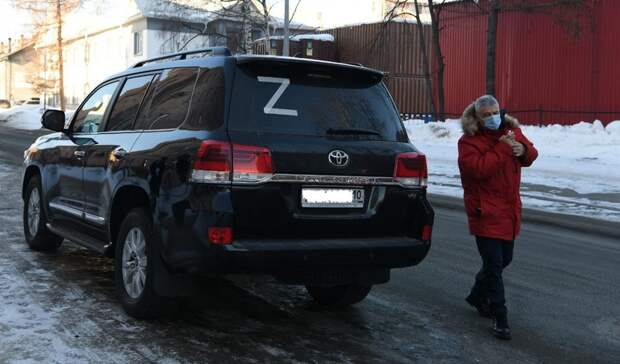 Букву Z заметили на служебном авто главы Карелии