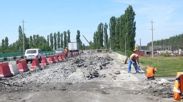 В Рамонском районе на трассе "Дон" отремонтируют виадук В Рамонском районе на трассе "Дон" отремонтируют виадук