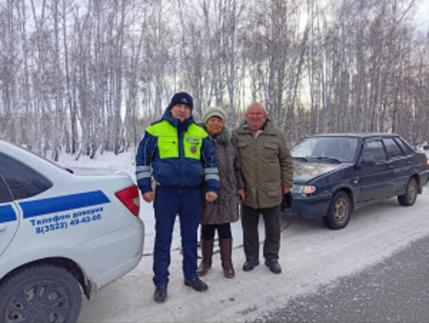 Житель Курганской области выразил благодарность госавтоинспекторам за помощь в трудной ситуации на дороге