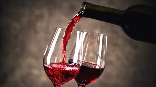 Названы самые «модные» вина в России