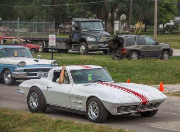 Greaserama, авто