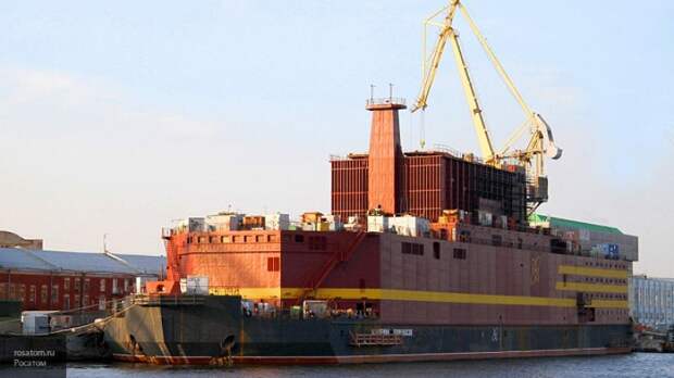 Росморречфлот рассказал о выходе плавучей АЭС "Академик Ломоносов" в Баренцево море