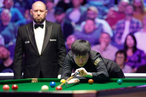 Чжао Синьтун сделал сенчури-брейки в 133 и 135, но в остальных фреймах набрал всего 29 очков (фото: WST)