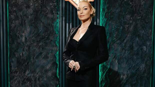 Анастасия Волочкова вступилась за певицу Славу после скандала на концерте в Пензе