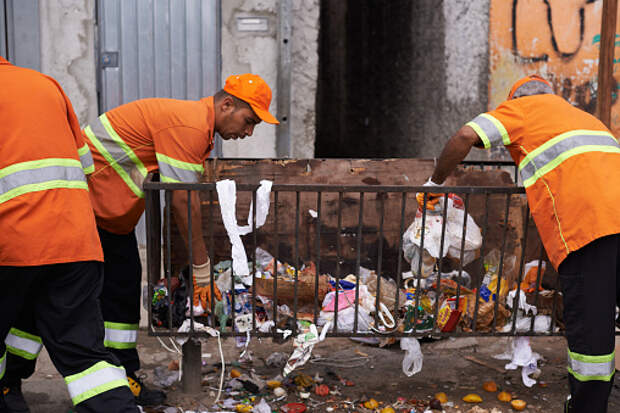 NTD-GettyImages-494178691-again-cruel-people-abusing-neglecting-discarding-animals-45