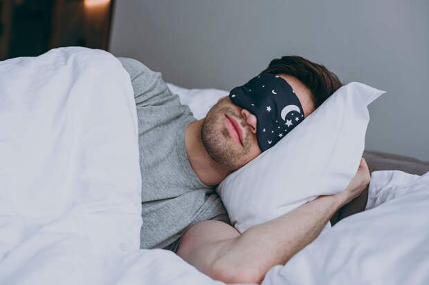 Психолог Кардиакос: заснуть при пробуждении ночью помогут дыхательные техники
