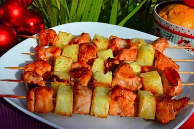 шашлык из курицы с ананасом