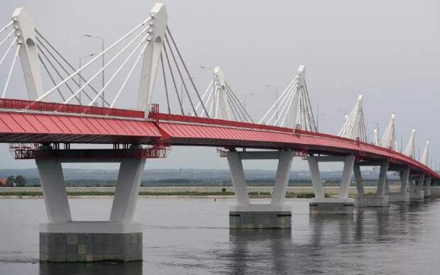 Открыт первый автомобильный мост между Россией и Китаем