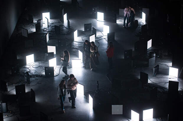 На выставке «Свет и Музыка. Экспериментальная эстетика СССР и новые медиа»