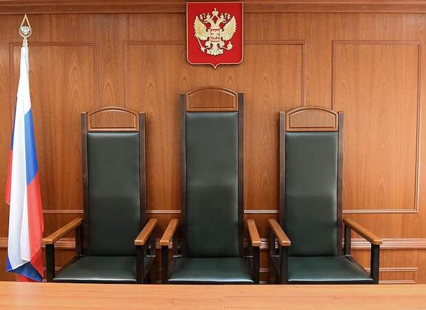 Россиянин открыл стрельбу после угроз наркозакладчика ручной гранатой