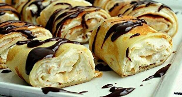 Вкусные блины-рулетики с творожно-банановым кремом