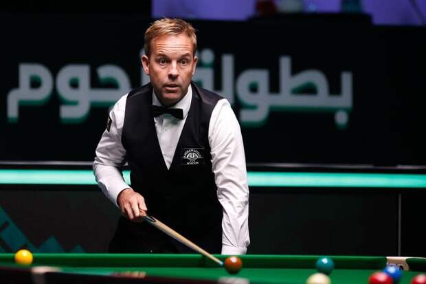 Аллистер Картер проиграл Нилу Робертсону в 1/8 финала (фото: WST)