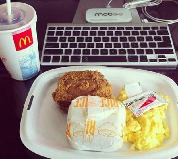 Индонезия mc donalds, бургер, еда, мороженое, необычное блюдо, путешествие