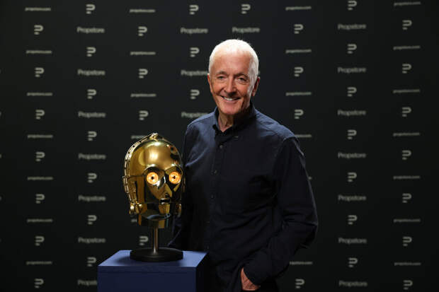 Голова дроида C-3PO из фильма «Империя наносит ответный удар» продана за $1 058 400