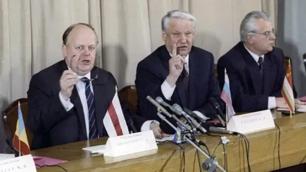 беловежское соглашение. кравчук шушкевич ельцын3