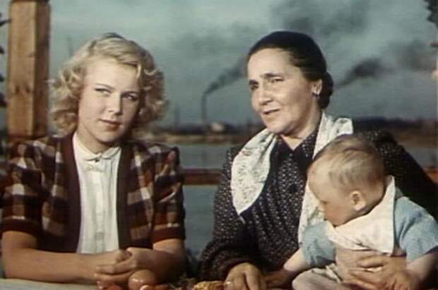 Эту актрису уважали во всех уголках СССР. Вот как закончила свои дни бабушка всея Руси!