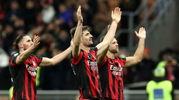 «Милан» одержал победу над «Лечче» и сократил отставание от «Интера» до 3 очков